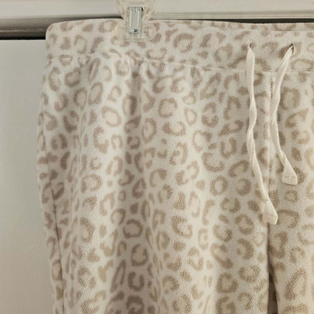 Old Navy Tan & White Leopard Fleece Pajama Large Bottoms - Picture 4 of 8